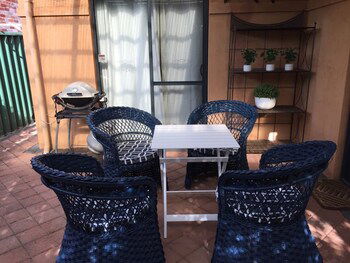 Azalea Villa - Sunshine Coast Guide 0