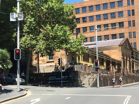 The Apartment Service CLIVE - Sunshine Coast Guide 4