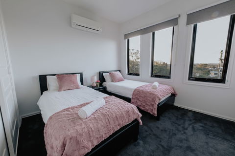 114glen Manor 1 - Sunshine Coast Guide 3