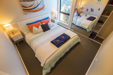 Coorong Cabins - Pelican Cabin - Sunshine Coast Guide 5