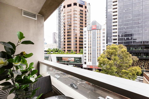 SANDRA, 1BDR Carlton Apartment - Sunshine Coast Guide 0