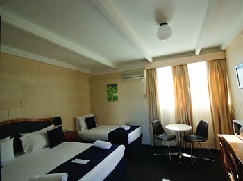 The Lodge Mudgee - Sunshine Coast Guide 2