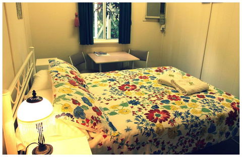 Coral Lodge Bed & Breakfast Inn - Sunshine Coast Guide 5