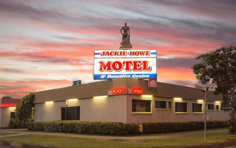 Jackie Howe Motel - Sunshine Coast Guide 0