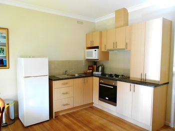 Acacia House Retreat Daylesford - Sunshine Coast Guide 6