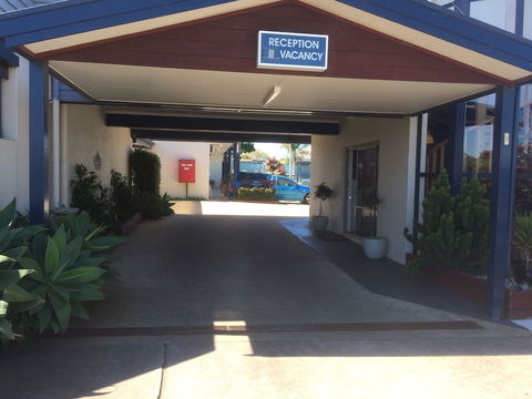 Portarlington Beach Motel - Sunshine Coast Guide 0