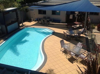 Portarlington Beach Motel - Sunshine Coast Guide 3