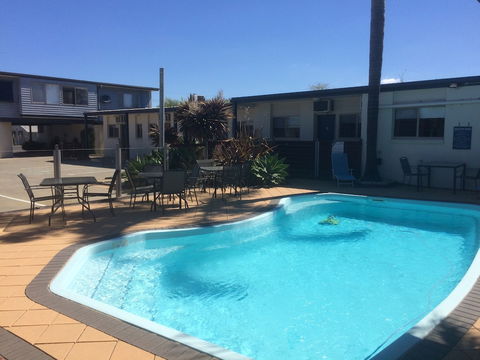 Portarlington Beach Motel - Sunshine Coast Guide 4