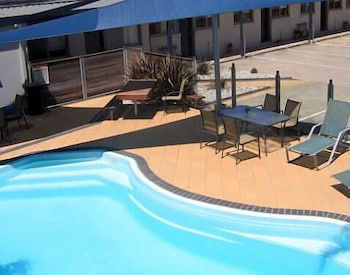 Portarlington Beach Motel - Sunshine Coast Guide 2