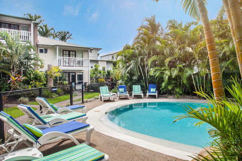 Sandy Beach Resort - Sunshine Coast Guide 0