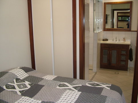 The Summit B&B - Sunshine Coast Guide 5