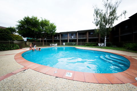 Sandown Regency - Sunshine Coast Guide 0