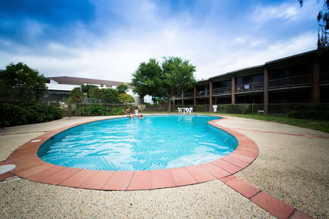 Sandown Regency - Sunshine Coast Guide 1