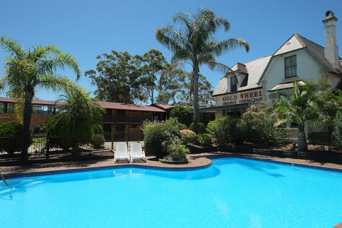 Maclin Lodge Motel - Sunshine Coast Guide 3