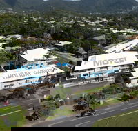 Cairns Reef Apartments  Motel - Sunshine Coast Guide
