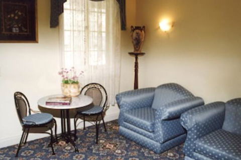 Merton Manor Exclusive Bed And Breakfast - Sunshine Coast Guide 7