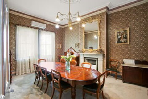Merton Manor Exclusive Bed And Breakfast - Sunshine Coast Guide 0