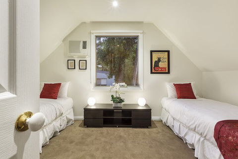 Briars Cottage - Daylesford - Sunshine Coast Guide 5