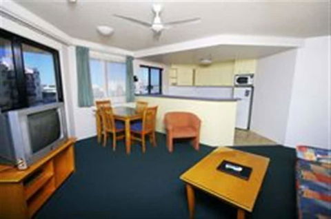 Royal Apartments - Sunshine Coast Guide 5