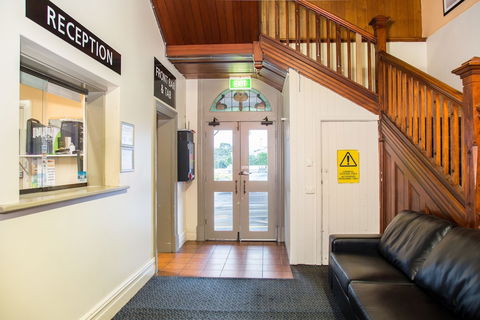 Federal Hotel - Sunshine Coast Guide 1