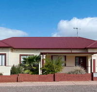 Playford Lodge - Sunshine Coast Guide