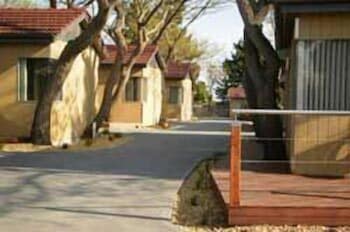 Kickback Cottages - Sunshine Coast Guide 1