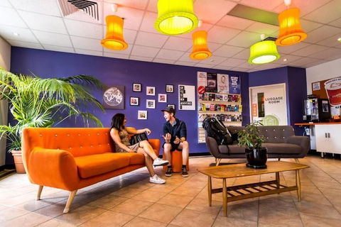 Adelaide Central YHA - Hostel - Sunshine Coast Guide 3
