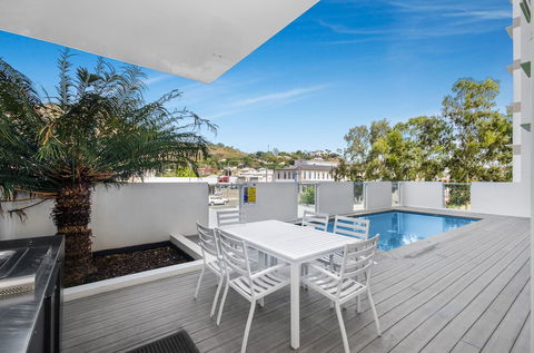 Direct Hotels â€“ Kensington At Central - Sunshine Coast Guide 3