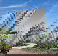 Direct Hotels  Kensington at Central - Sunshine Coast Guide