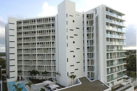 Lanai Riverside Apartments - Sunshine Coast Guide 0