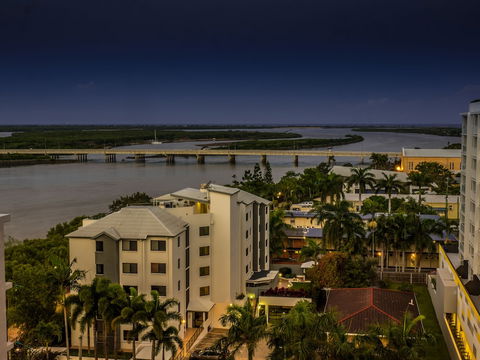 Lanai Riverside Apartments - Sunshine Coast Guide 1