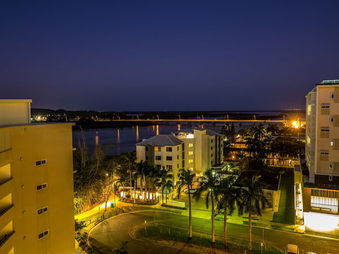 Lanai Riverside Apartments - Sunshine Coast Guide 3