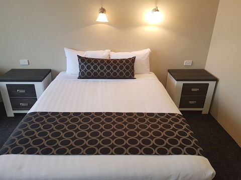 Acacia Motel Griffith - Sunshine Coast Guide 4