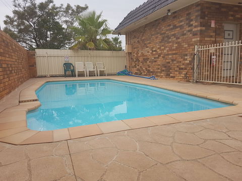 Acacia Motel Griffith - Sunshine Coast Guide 0