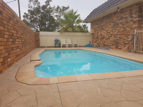 Acacia Motel Griffith - Sunshine Coast Guide 1