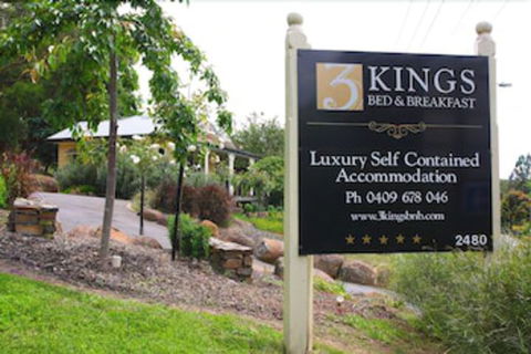 3 Kings Bed And Breakfast - Sunshine Coast Guide 2