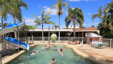Billabong Lodge Motel - Sunshine Coast Guide 6