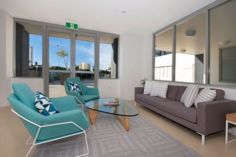 Allure Hotel & Apartments - Sunshine Coast Guide 4