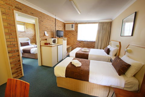 Garden City Motor Inn - Sunshine Coast Guide 4