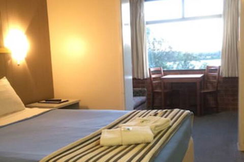 Riverview Motor Inn - Sunshine Coast Guide 0