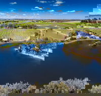 Stonewell Cottages  Vineyards - Sunshine Coast Guide