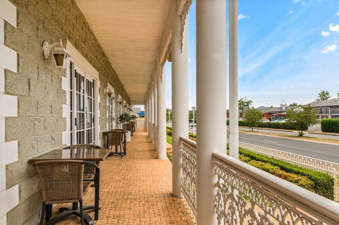 Quality Inn Ashby House Tamworth - Sunshine Coast Guide 2