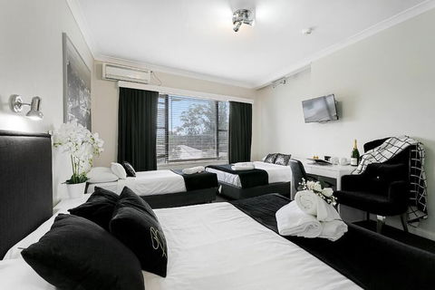 Airport Hotel Sydney - Sunshine Coast Guide 5