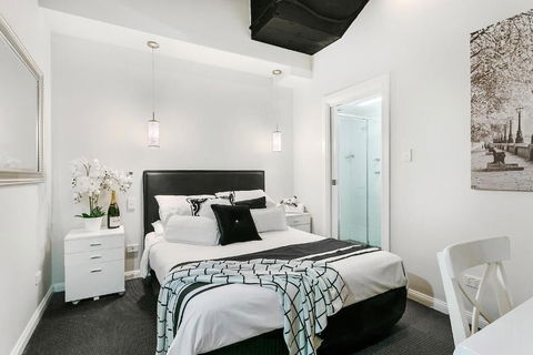 Airport Hotel Sydney - Sunshine Coast Guide 6