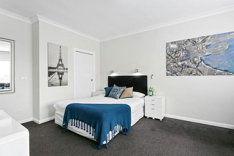 Airport Hotel Sydney - Sunshine Coast Guide 0