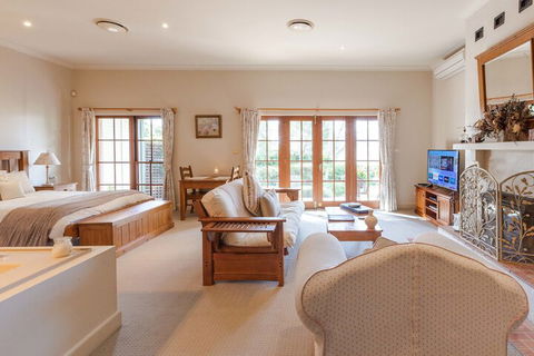 Strathearn Park Lodge - Sunshine Coast Guide 7