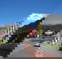Queenstown Motor Lodge - Sunshine Coast Guide