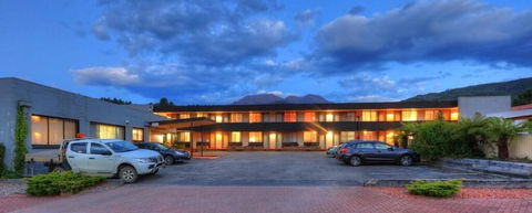 Queenstown Motor Lodge - Sunshine Coast Guide 1