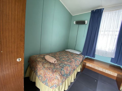 Mountain View Motel Queenstown - Sunshine Coast Guide 1