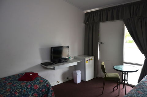 Travelway Motel - Sunshine Coast Guide 5